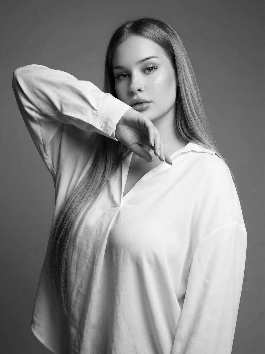 Product Marketing - High-Fashion Monochrome Studio Portrait